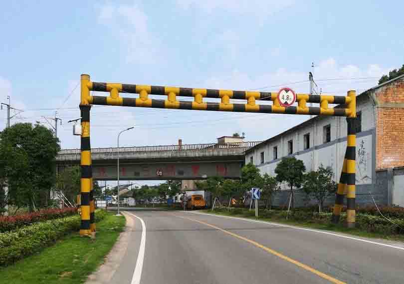 蚌埠铁路限高架